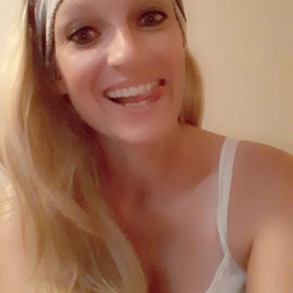 Meet your Posher, Shelley - Picture 4 of 5